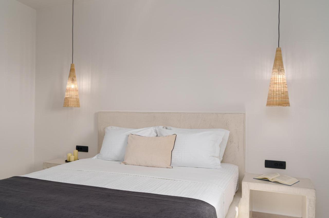 Almira Luxury Suites เปริโวลอส ภายนอก รูปภาพ